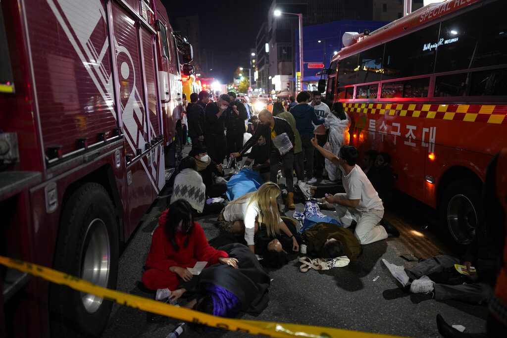 Νότια Κορέα: Στους 120 οι νεκροί – Στους 100 οι τραυματίες από ποδοπατήματα σε εορταστική εκδήλωση για το Χάλογουιν στη Σεούλ