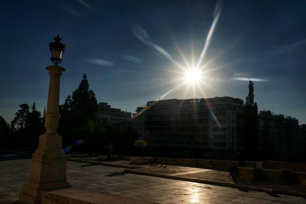 Υψηλές θερμοκρασίες για την εποχή και την Τετάρτη – Η πρόγνωση του καιρού