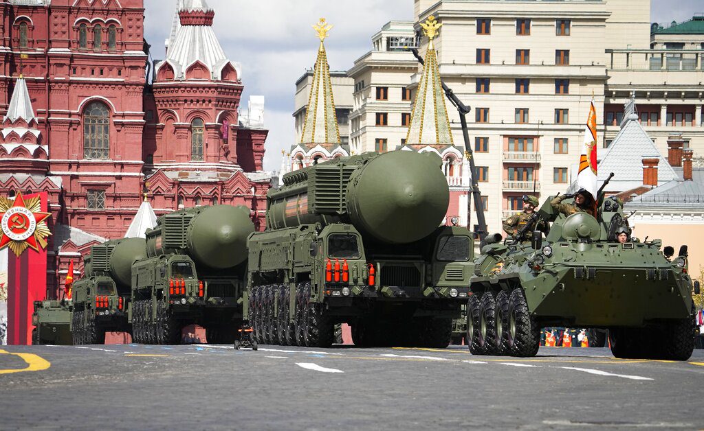 Σκληρή απάντηση Ζελένσκι στον Σοϊγκού: Μόνο η Ρωσία μπορεί να κάνει χρήση πυρηνικών στην Ευρώπη