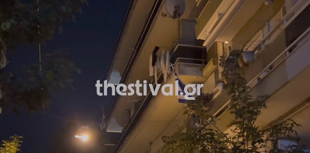 Σοκ στη Θεσσαλονίκη: Νεκρός 41χρονος σε διαμέρισμα με τραύμα στο κεφάλι – Τι κατέθεσε στις αρχές η μητέρα (Video)