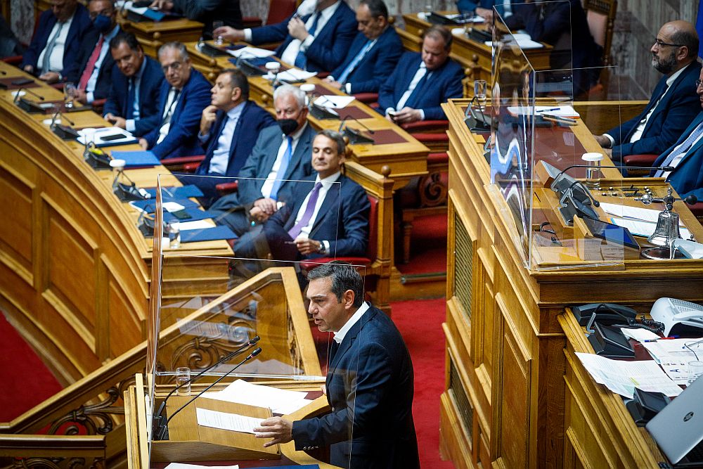 Βουλή: Αντιμέτωπος με τις κυβερνητικές ευθύνες για την ακρίβεια ο Μητσοτάκης