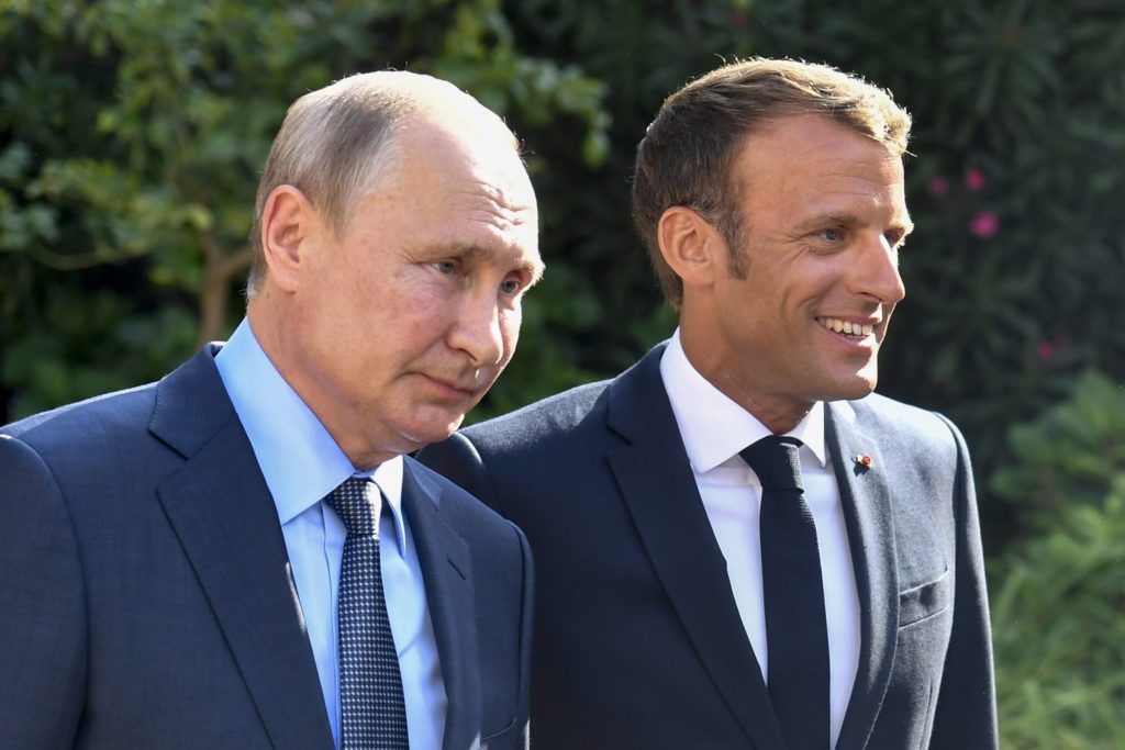 Ο Μακρόν ανακοίνωσε «απευθείας επαφή» με Πούτιν τις επόμενες ημέρες