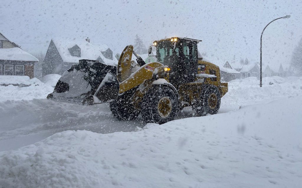 Ιστορικών διαστάσεων χιονοθύελλα σαρώνει την πολιτεία της Νέας Υόρκης