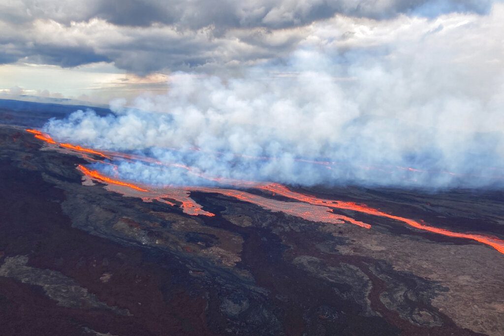 Χαβάη: Εξερράγη το μεγαλύτερο ηφαίστειο στον κόσμο μετά από 40 χρόνια (Photos)