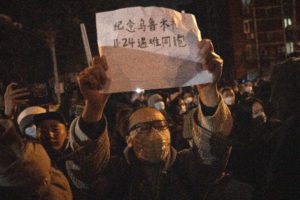 Διεθνής Τύπος: Οργή στην Κίνα για τα lockdown, καλούν σε παραίτηση τον Σι &#8211; Μαζικές απεργίες υγειονομικών στη Βρετανία