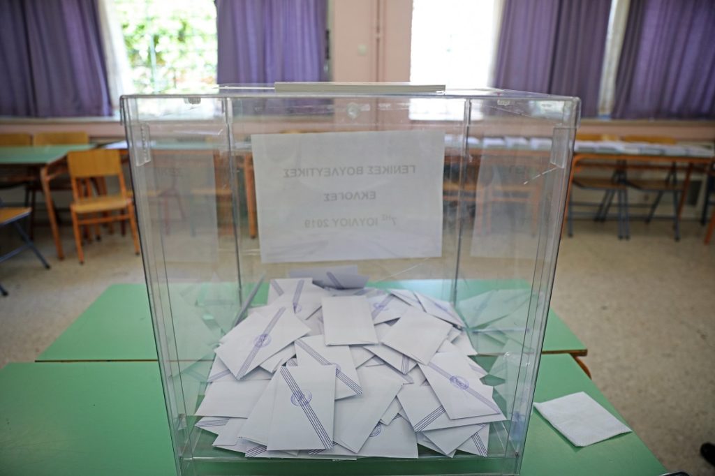 Το πολιτικό ρεπορτάζ μαδά τη μαργαρίτα των εκλογών