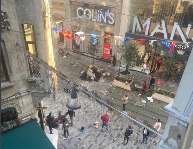 Κωνσταντινούπολη: Mεγάλη έκρηξη με τουλάχιστον 6 νεκρoύς και 81 τραυματίες στην πλατεία Ταξίμ  (Video)