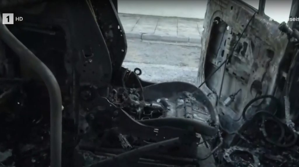 Έκαψαν σχολικό λεωφορείο στην Αργυρούπολη (Video)