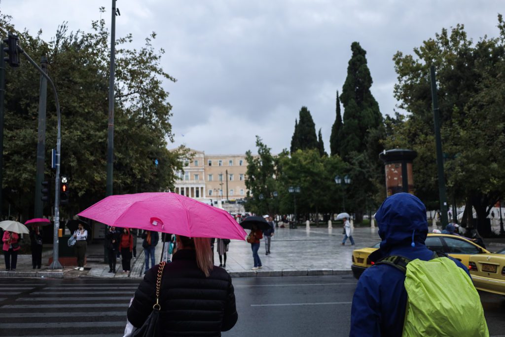 Καλοκαιρία… τέλος: Έρχονται βροχές και καταιγίδες – Τα τρία στάδια