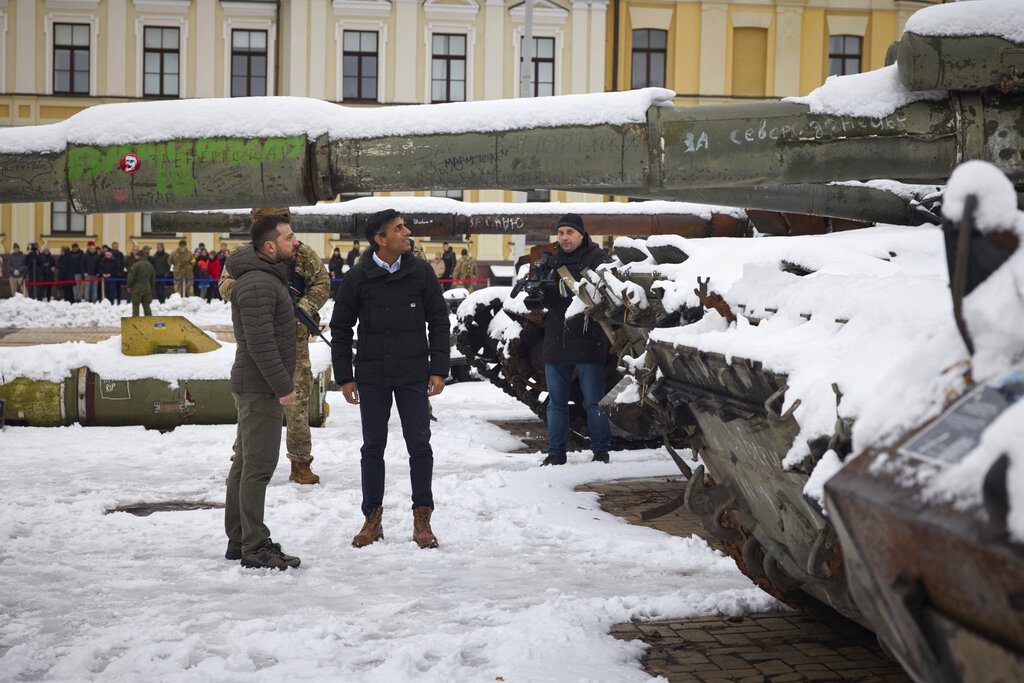 Oυκρανία: «Κόντρα» του δημάρχου Κλίτσκο με τον Ζελένσκι με φόντο το παγωμένο Κίεβο