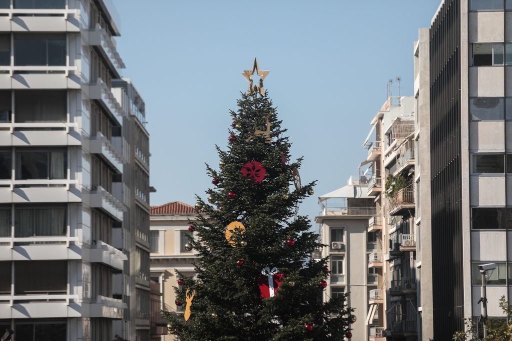 Καιρός: Θερμά Χριστούγεννα σε Ευρώπη και Ελλάδα – Το φαινόμενο που θα φέρει υψηλές θερμοκρασίες