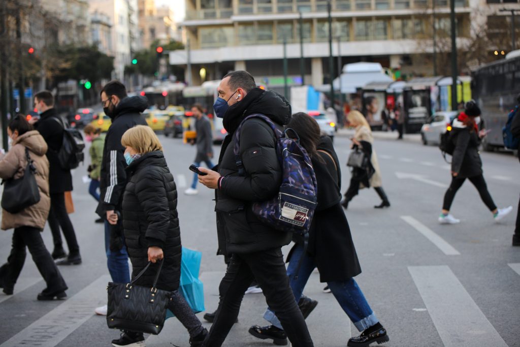 «Καμπανάκι» από Τζανάκη για κορονοϊό και γρίπη – Σε ένα μήνα θα αρρωστήσουν 1,5 εκατομμύριο πολίτες (Video)