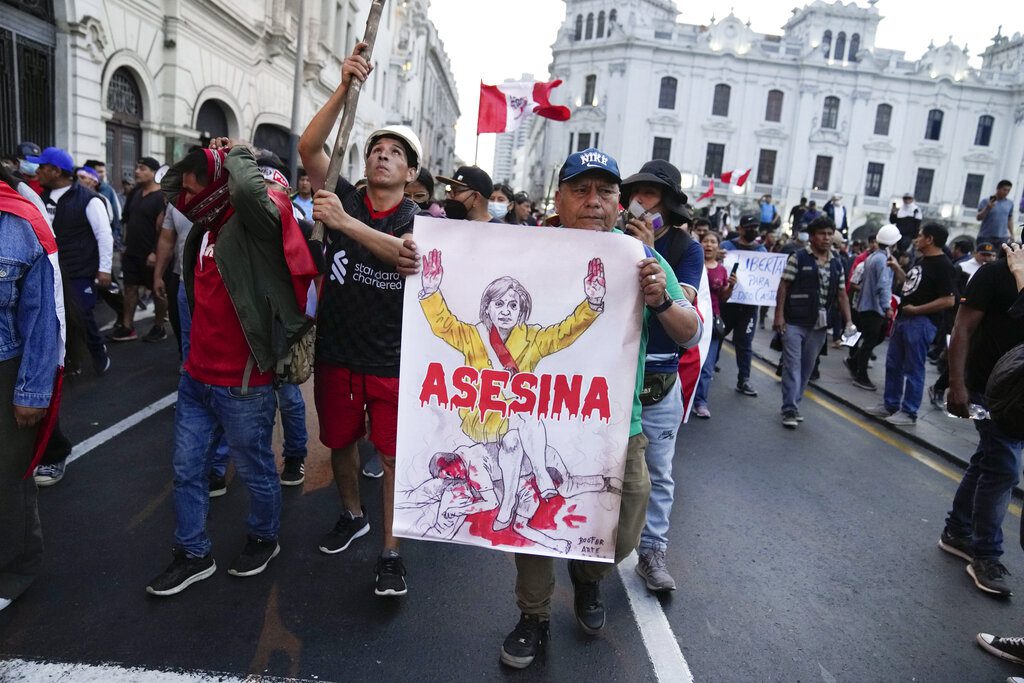 Περού: Πέντε νεκροί στις διαδηλώσεις – Μεξικό, Αργεντινή, Βολιβία και Κολομβία στηρίζουν Καστίγιο (Photos)