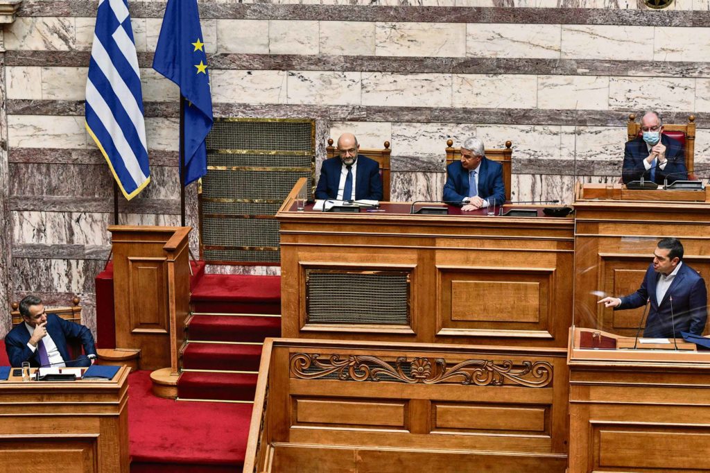 Σε κυβερνητικό βατερλό εξελίσσονται οι υποκλοπές