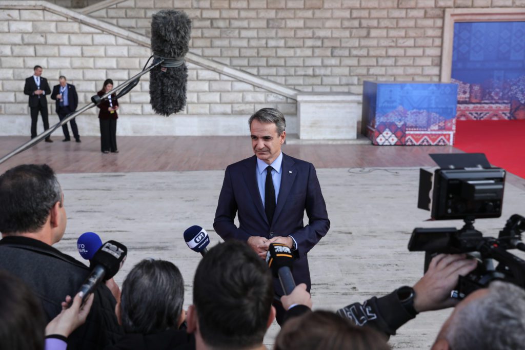 Θα… πάει τελικά σε Χειμάρρα, Δερβιτσάνη και Λειβαδιά ο Μητσοτάκης