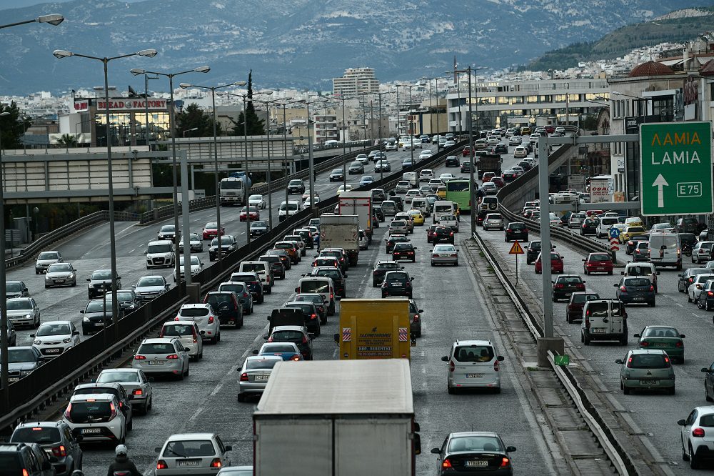 Σήμερα κορυφώνεται η μεγάλη έξοδος των Χριστουγέννων