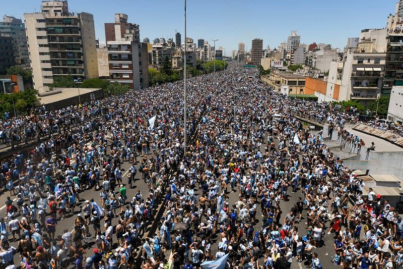 Αργεντινή: Αποθέωση για τον Μέσι και την παρέα του (Video-Photos)
