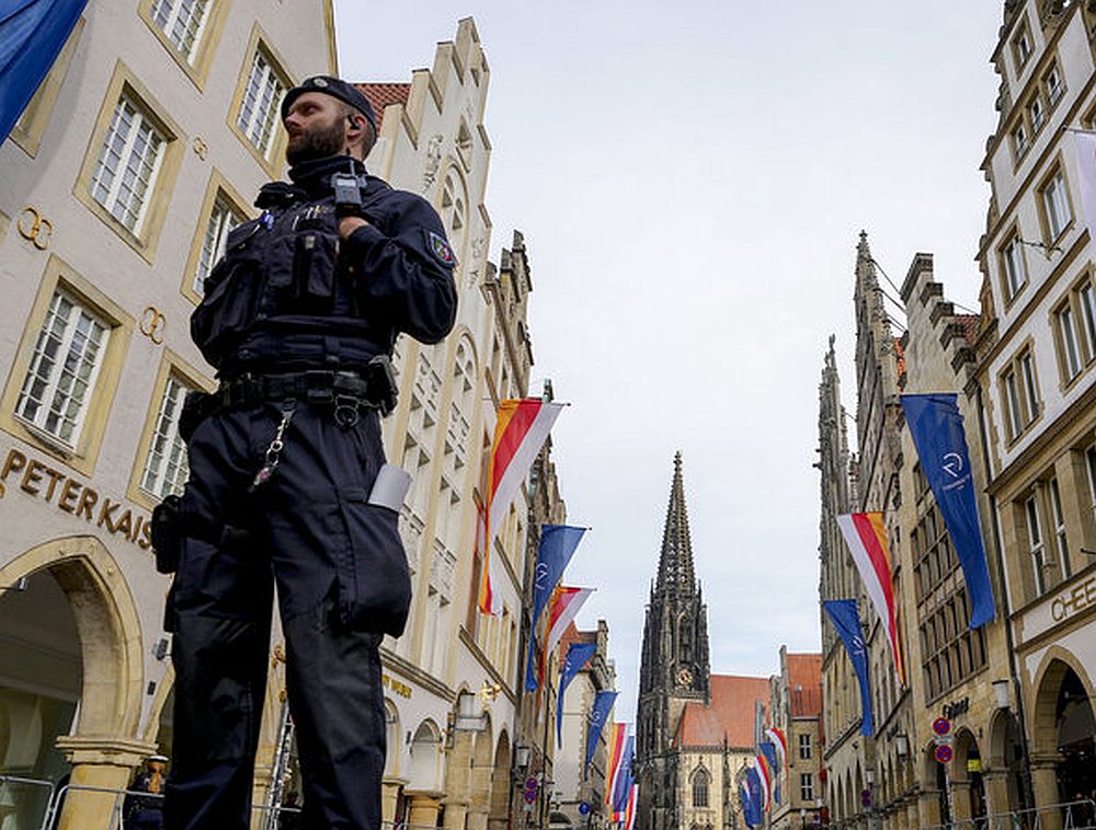 Γερμανία: Σε πραξικόπημα στόχευε η τρομοκρατική οργάνωση «Πολίτες του Ράιχ» – 25 συλλήψεις