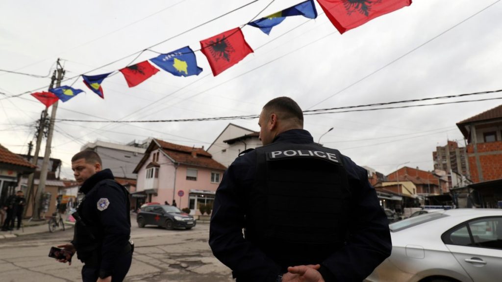 Κόσοβο: Επικίνδυνη κλιμάκωση της έντασης – Οδοφράγματα στα σύνορα με Σερβία