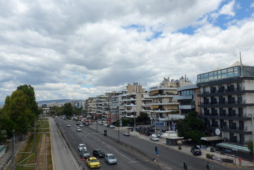 Καθίζηση οδοστρώματος στη λεωφόρο Ποσειδώνος – Διεκόπη η κυκλοφορία