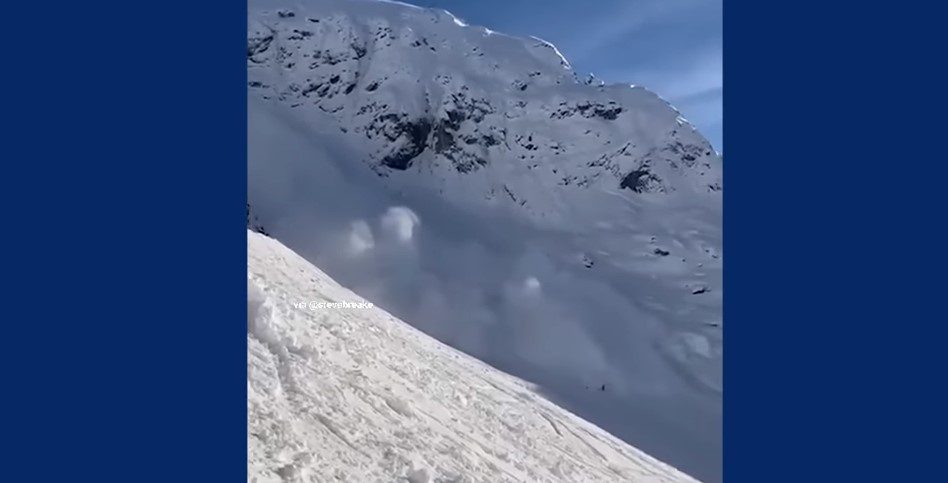 Αυστρία: Βίντεο από τη στιγμή που τεράστια χιονοστιβάδα «σκέπασε» τους δέκα σκιέρ (Video)