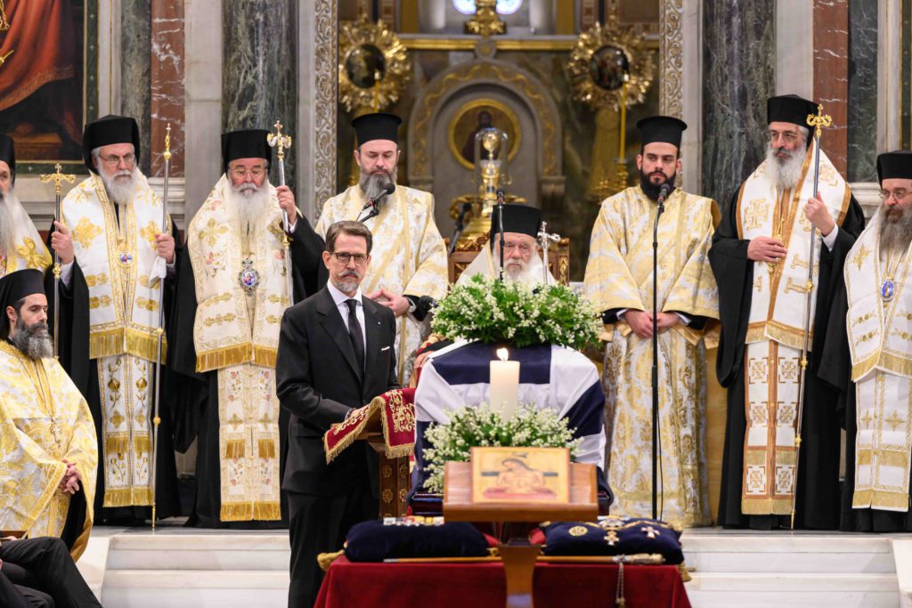 Η σαθρή εκδοχή του Παύλου στην ιστορία του Κωνσταντίνου Γλύξμπουργκ