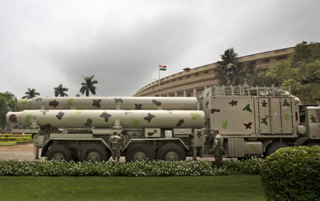 Αποκαλύψεις στο βιβλίο του Πομπέο: «Ινδία και Πακιστάν είχαν φτάσει κοντά σε πυρηνικό πόλεμο»