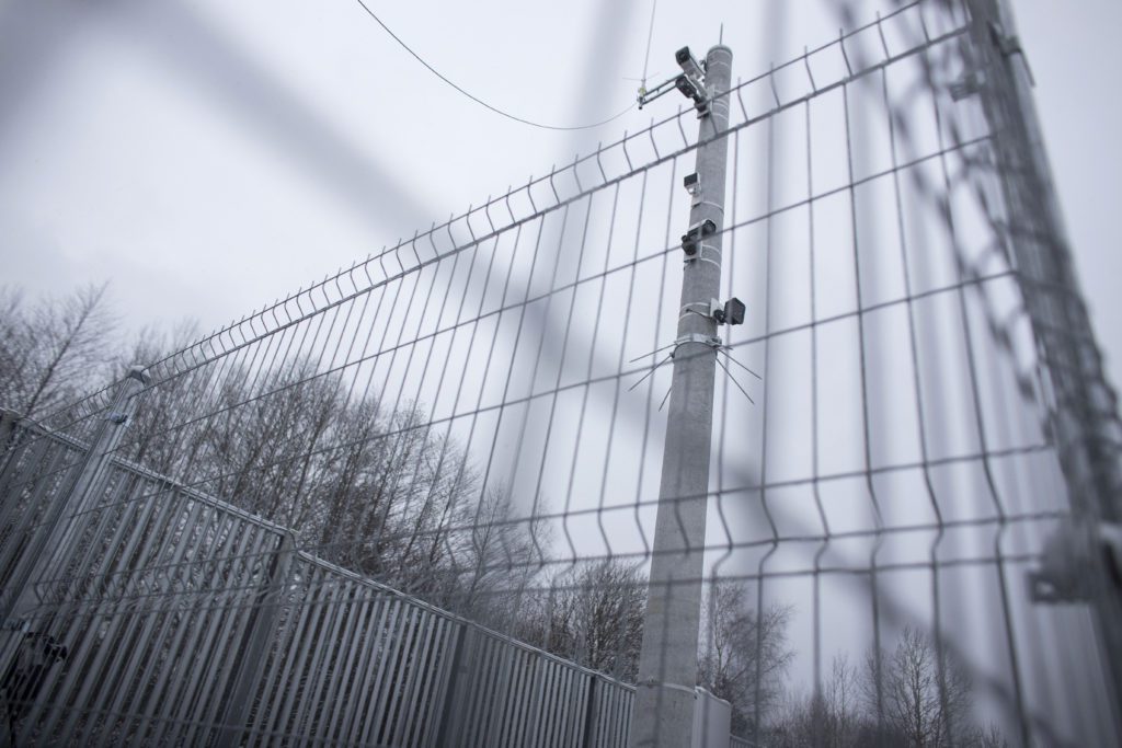 Πολωνία: Εκτεταμένες έρευνες μετά τον εντοπισμό νεκρών μεταναστών στα σύνορα με τη Λευκορωσία