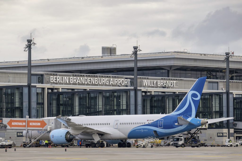 Βερολίνο: Απεργούν οι εργαζόμενοι στο αεροδρόμιο – Ακυρώθηκαν όλες οι πτήσεις