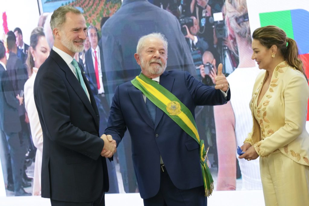 Βραζιλία: «Πυρετός» διπλωματικών επαφών για Λούλα – Επισκέψεις σε Αργεντινή, ΗΠΑ, Κίνα