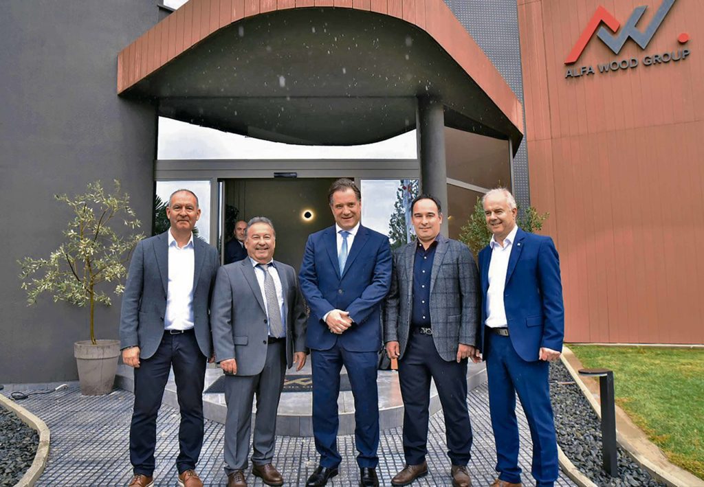 Μπαταχτσήδες επενδυτές με χορηγό επικοινωνίας τον Αδωνη