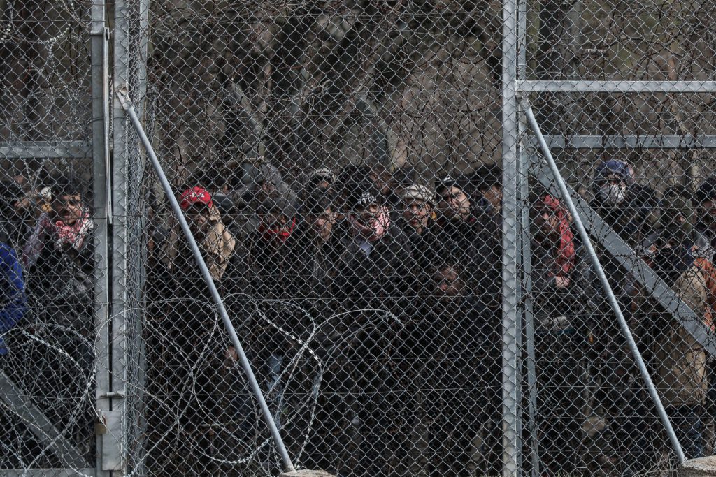 Φίλης για προσφυγικό: Αν χρωστάει κάποιος συγγνώμη είναι η κυβέρνηση