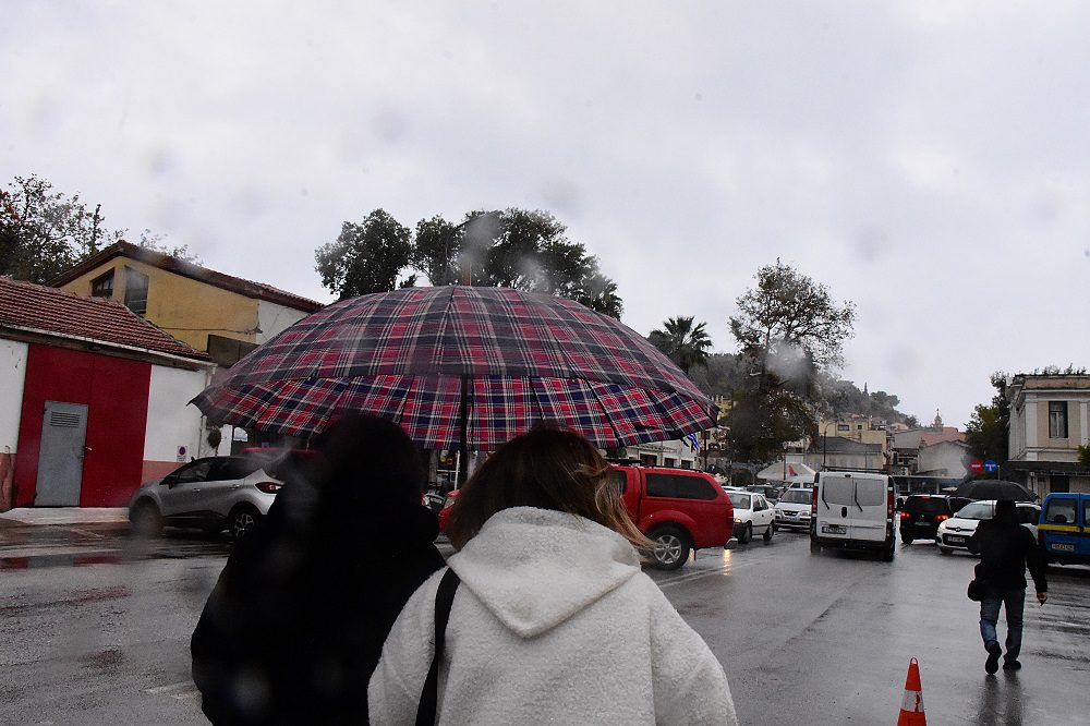 Καιρός: Αλλαγή σκηνικού από Δευτέρα – Πού θα σημειωθούν καταιγίδες