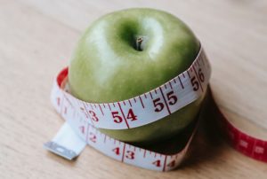 Διαλειμματική δίαιτα: Έχει αποτέλεσμα και με τι κόστος;