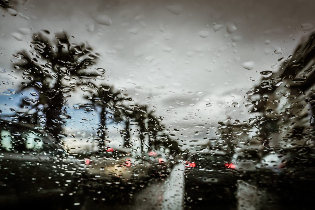Καιρός: Ισχυρές βροχοπτώσεις, καταιγίδες και χιόνια – Η πρόγνωση της ΕΜΥ για τη Δευτέρα