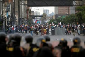Περού: Μαίνονται οι διαδηλώσεις &#8211; Ο πρώτος νεκρός στην πρωτεύουσα Λίμα