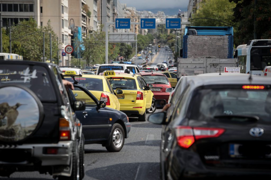 Θεοφάνια: Οι κυκλοφοριακές ρυθμίσεις σε Αθήνα και Πειραιά – Ποιοι δρόμοι θα κλείσουν