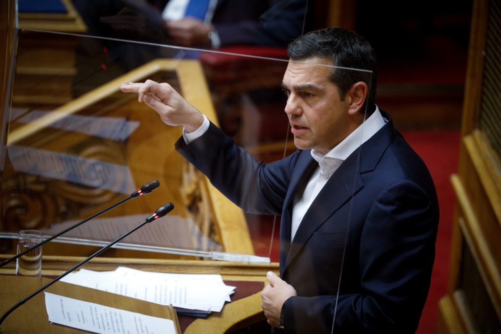 Βουλή: Παρέμβαση Τσίπρα με ονόματα και διευθύνσεις για τις υποκλοπές – Σε πανικό το Μαξίμου