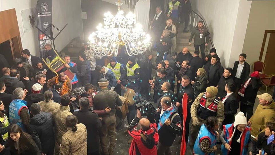 Tουρκία: Πάνω από 30 τραυματίες από την κατάρρευση οροφής σε ξενοδοχείο