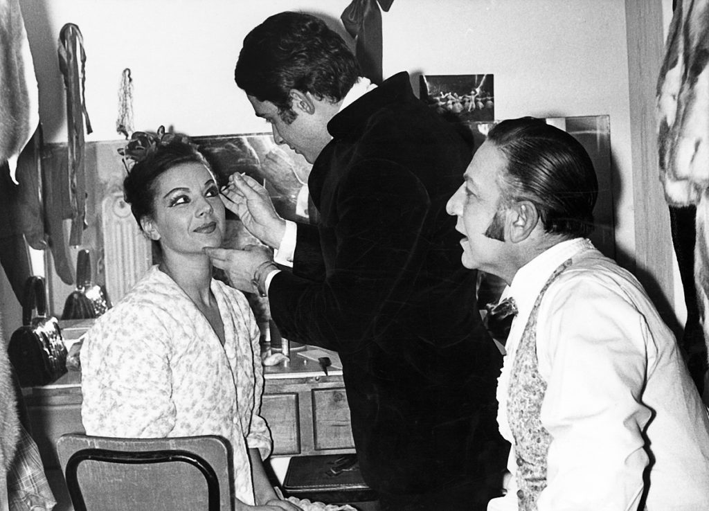 «Σάσα Ντάριο – 36 μαθήματα χορού. Αναμνήσεις» – Η ζωή και η πορεία της σπουδαίας χορεύτριας