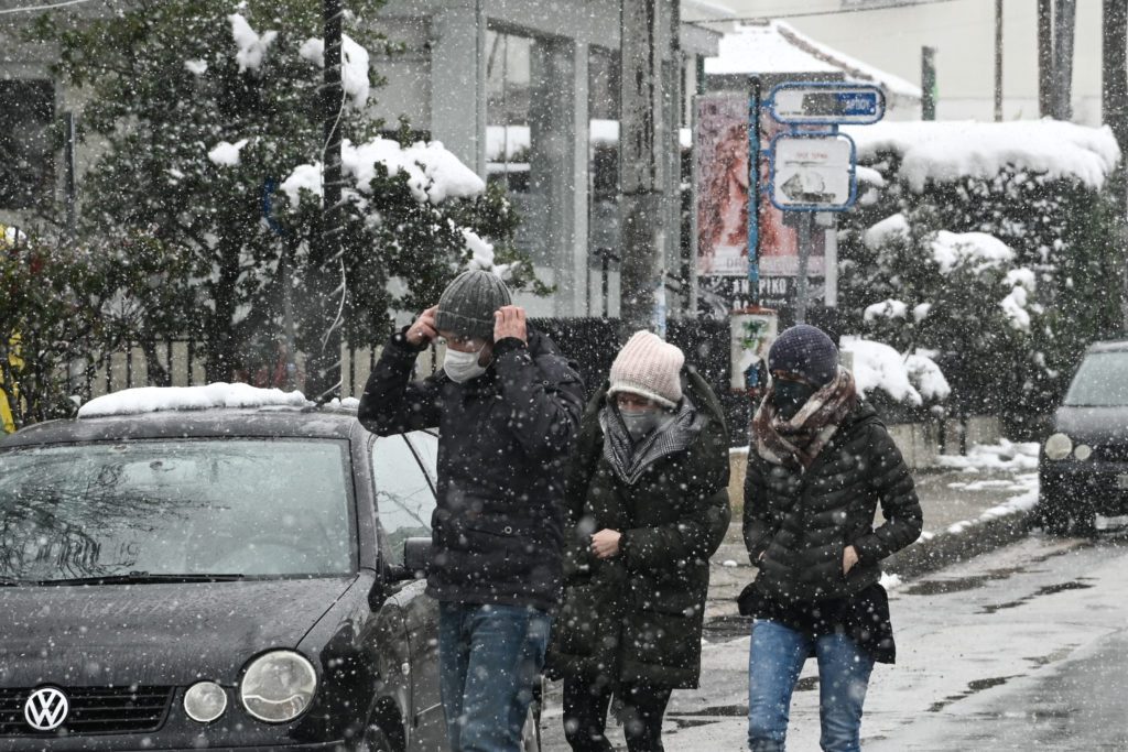 Εκτακτο δελτίο ΕΜΥ: Χιόνια και στην Αττική, παγετό και θυελλώδεις ανέμους φέρνει η «Μπάρμπαρα»