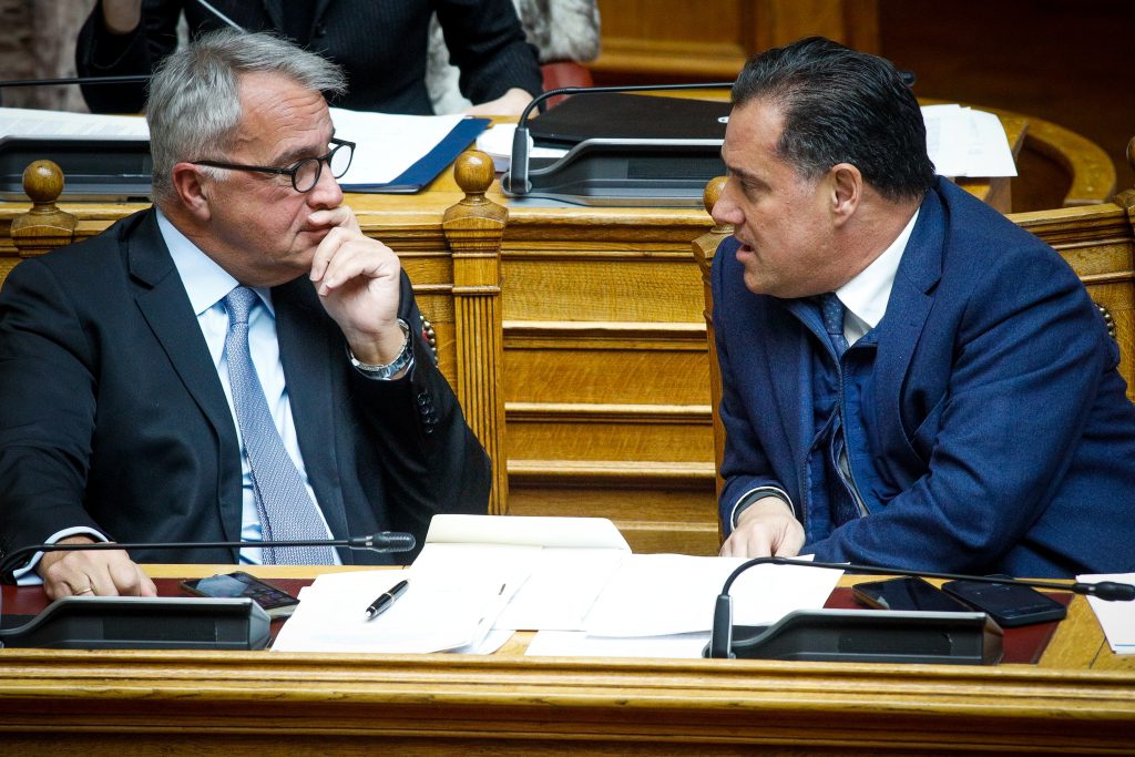 Άκρα του τάφου σιωπή για Αγιαβέφε από το Μαξίμου