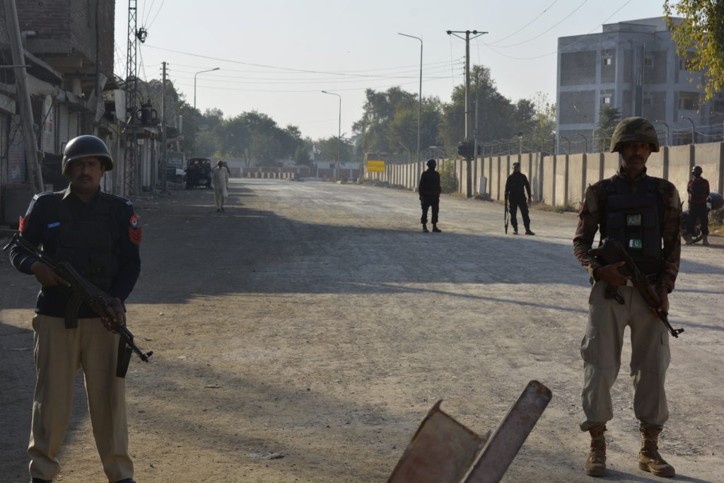Πακιστάν: 7 νεκροί από επίθεση των Ταλιμπάν σε αστυνομικό τμήμα στο Καράτσι