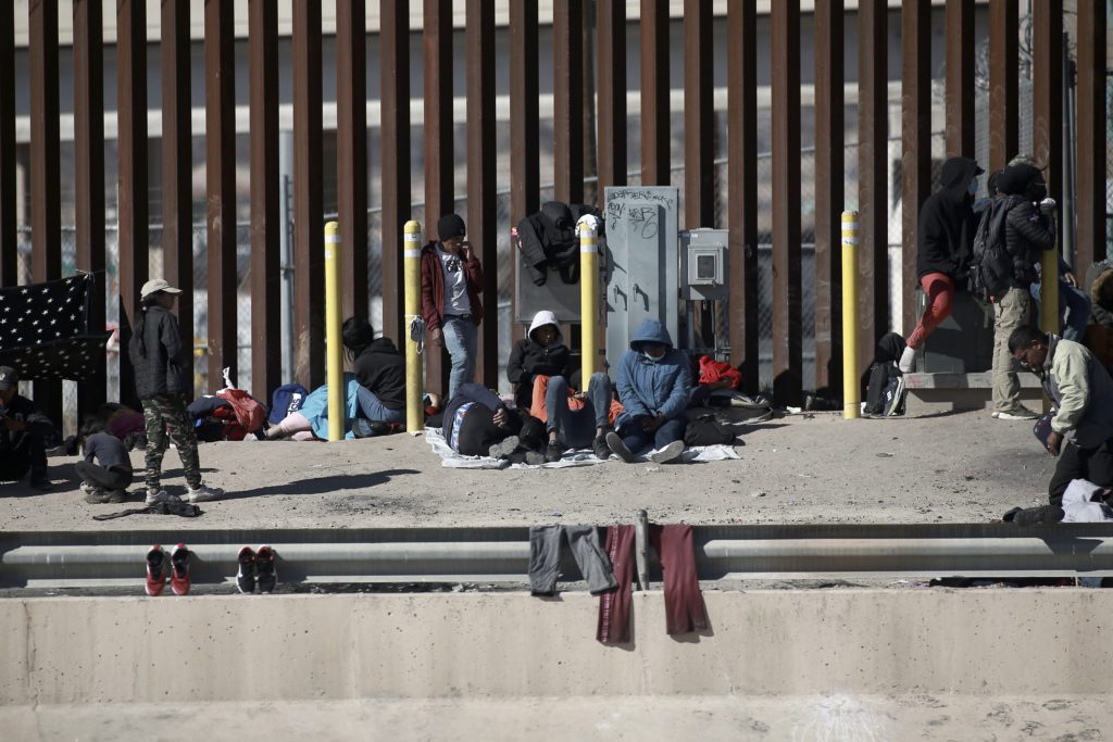 Σύνορα ΗΠΑ – Μεξικού: Εκατοντάδες παιδιά μεταναστών δεν έχουν επανενωθεί με τους γονείς τους