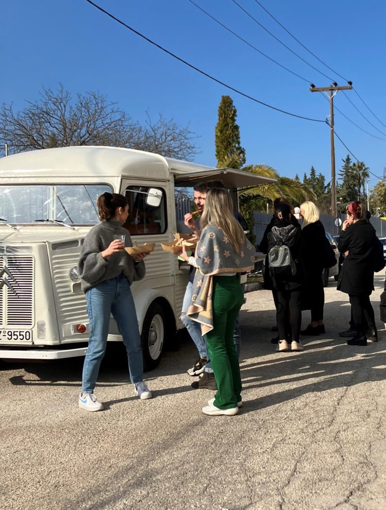 Παραδοσιακή Τσικνοπέμπτη για τους εργαζομένους της DEMO