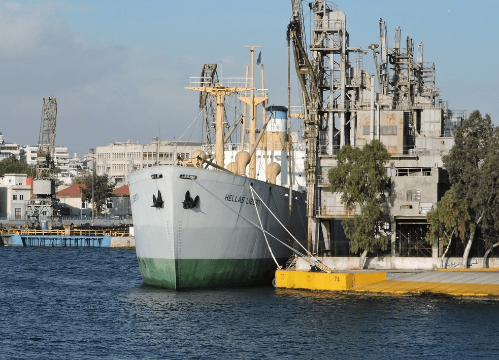 Πειραιάς: Αντί ναυτικού μουσείου ετοιμάζουν… λούνα παρκ – Tι αναφέρει ο Νίκος Μπελαβίλας