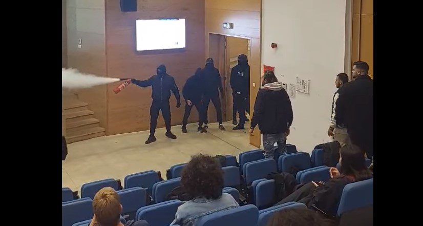 Κύπρος: Τραμπούκικη επίθεση με ομοφοβικά συνθήματα σε εκδήλωση πανεπιστημίου (Video)
