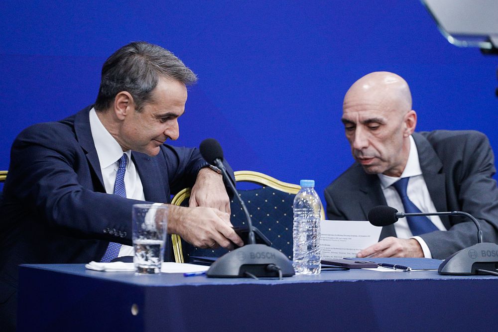 Μπαταχτσής και με πλήρη κυβερνητική κάλυψη ο επιτελάρχης του Μητσοτάκη