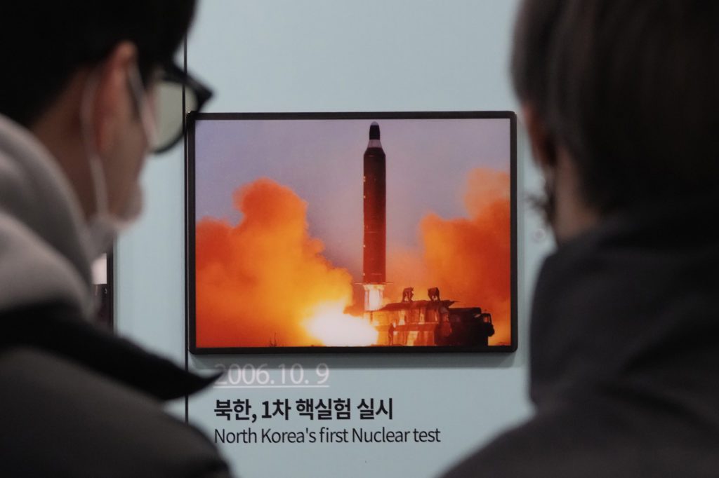 Βόρεια Κορέα: Νέα εκτόξευση βαλλιστικών πυραύλων – «Απάντηση σε ΗΠΑ και Νότια Κορέα»