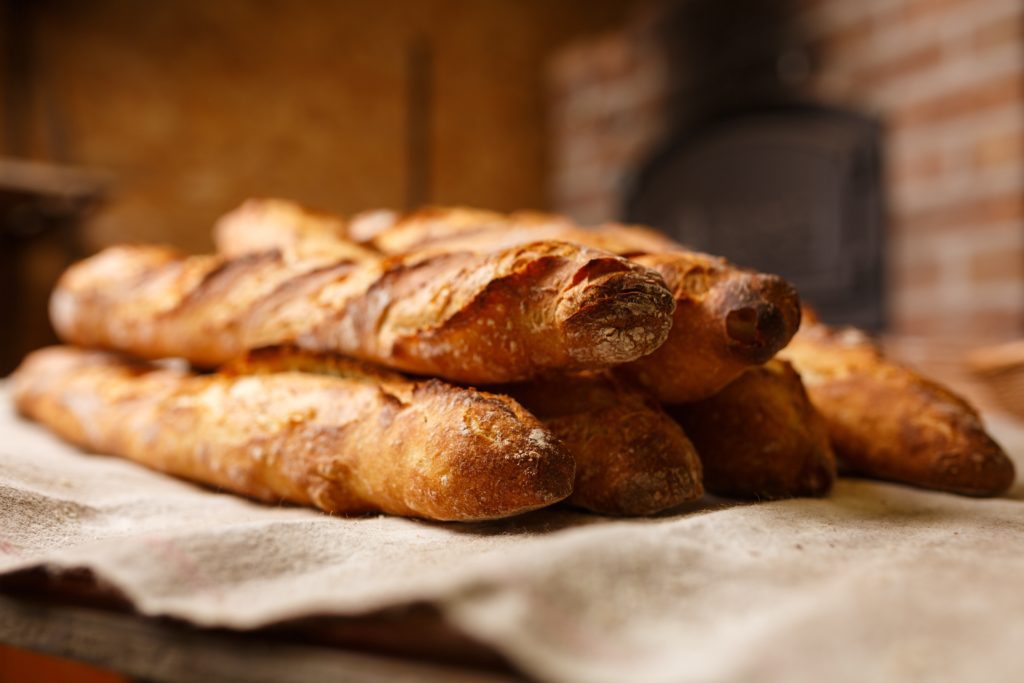 Ψωμί ολικής άλεσης, βρώμης, προζυμένιο ή σίκαλης; Ποιο είναι πιο υγιεινό;